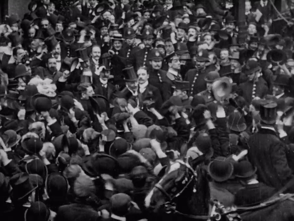 Londoners turn out in their thousands to greet the returning Boer War hero after his famous defence of Ladysmith