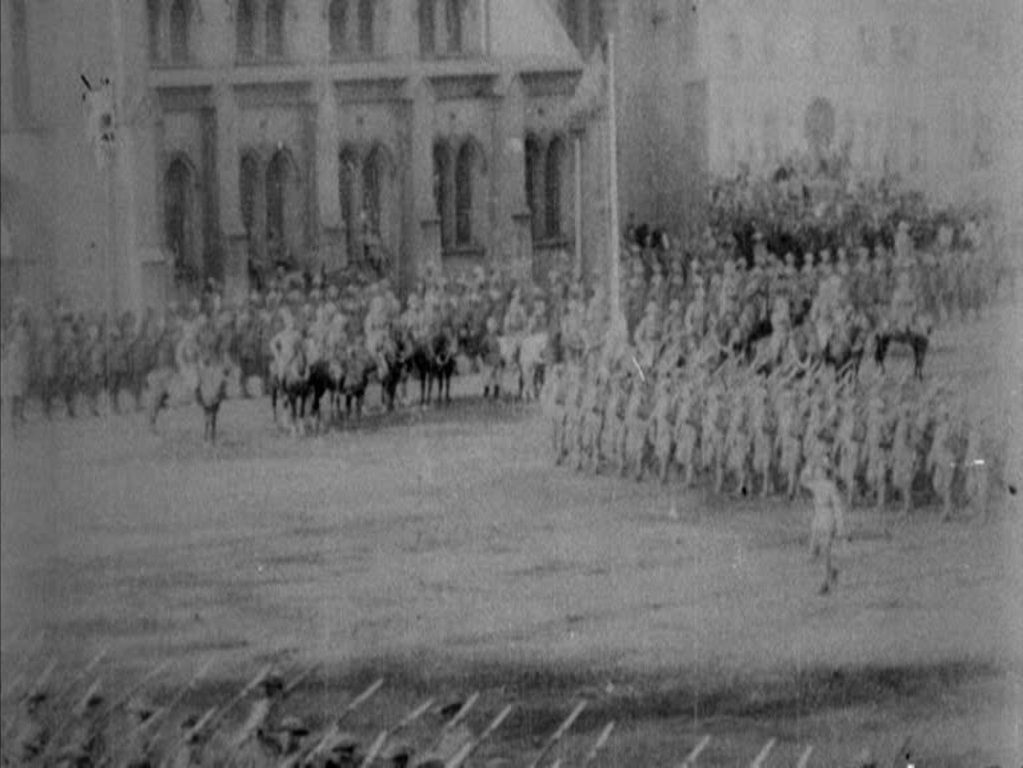 First-hand footage of troops on parade in Boer War era Pretoria.